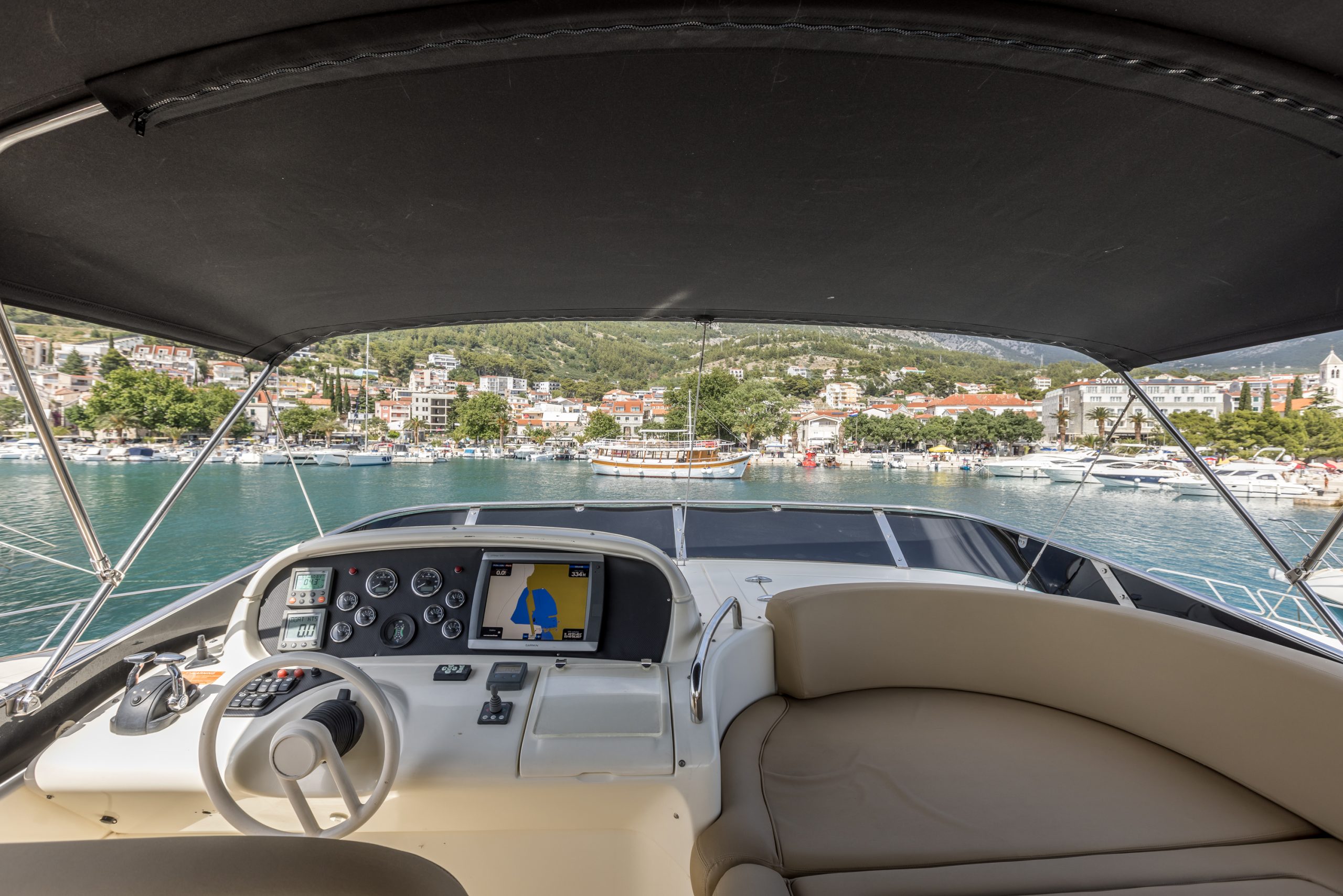 LuxuryCharters