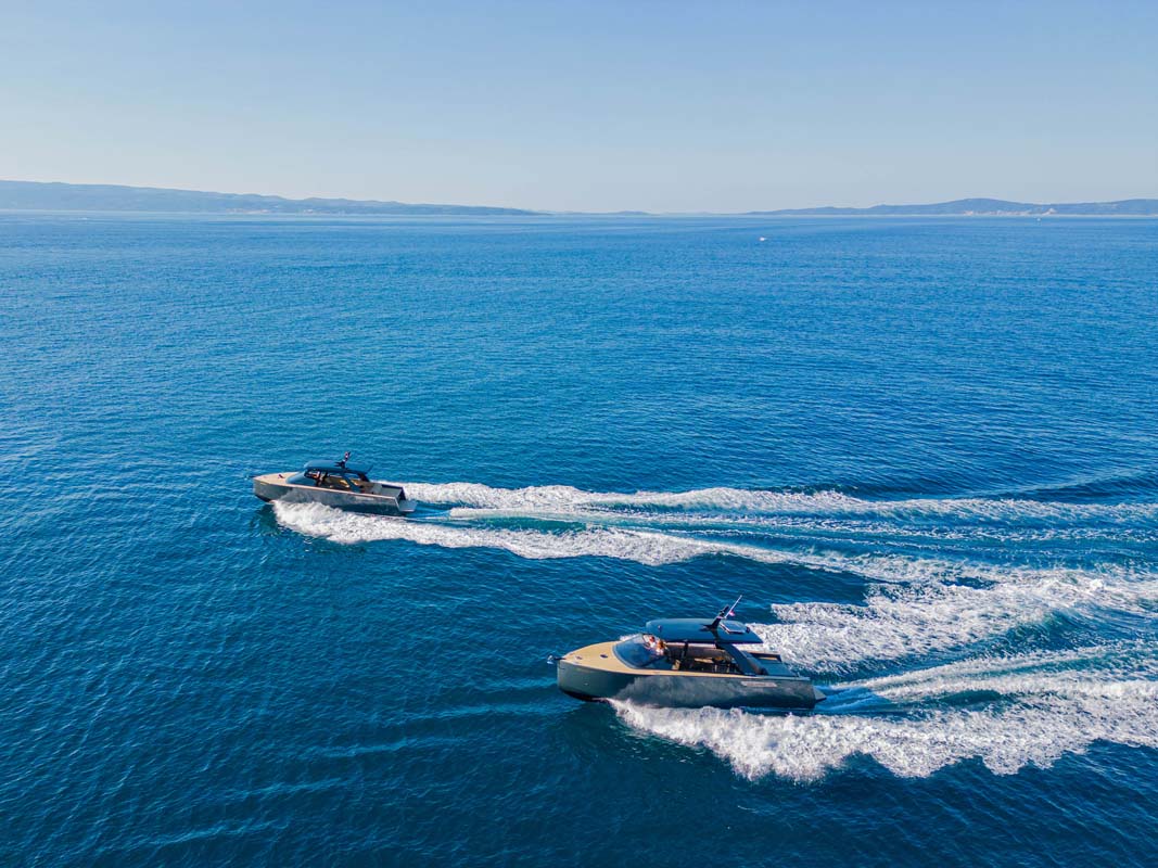 Colnago 35 cruising Adriatic Sea private boat tour