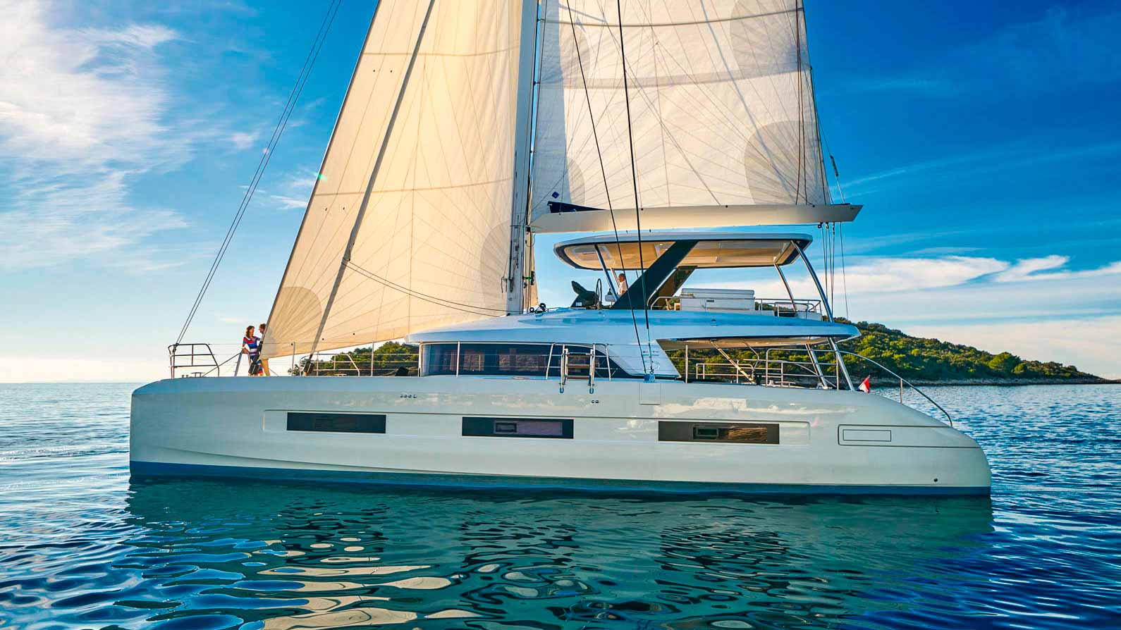 01-AMADA-MIA-anchor-side-18