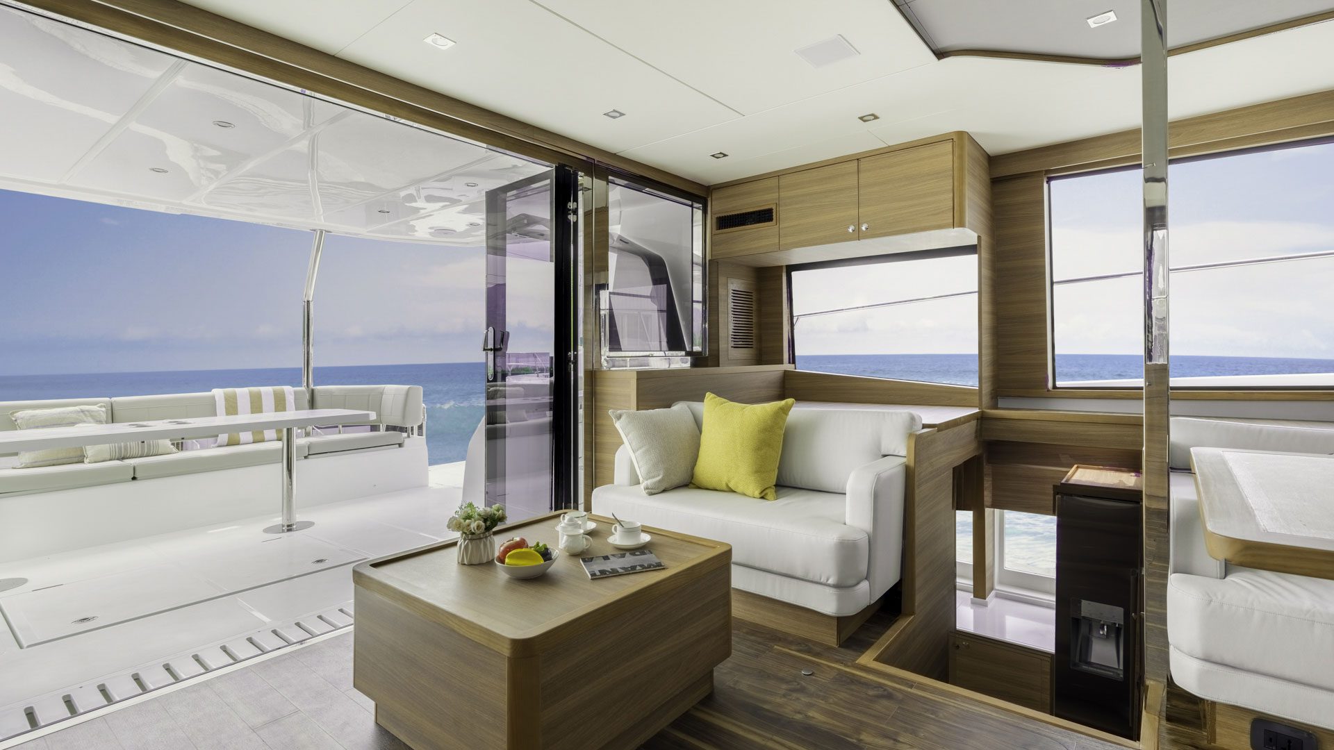 12-BOLUBO-II-salon-entrance-factory-photo_