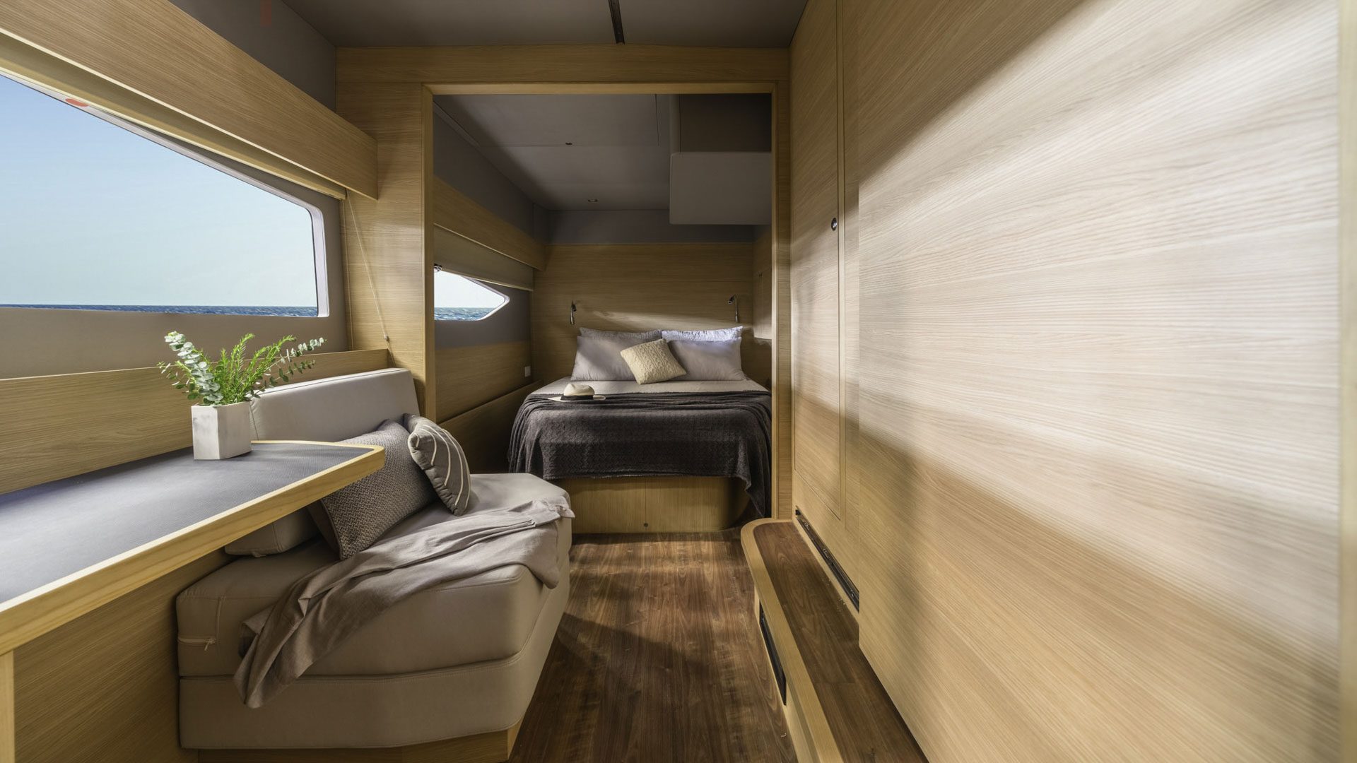 19-BOLUBO-II-VIP-cabin-factory-photo_