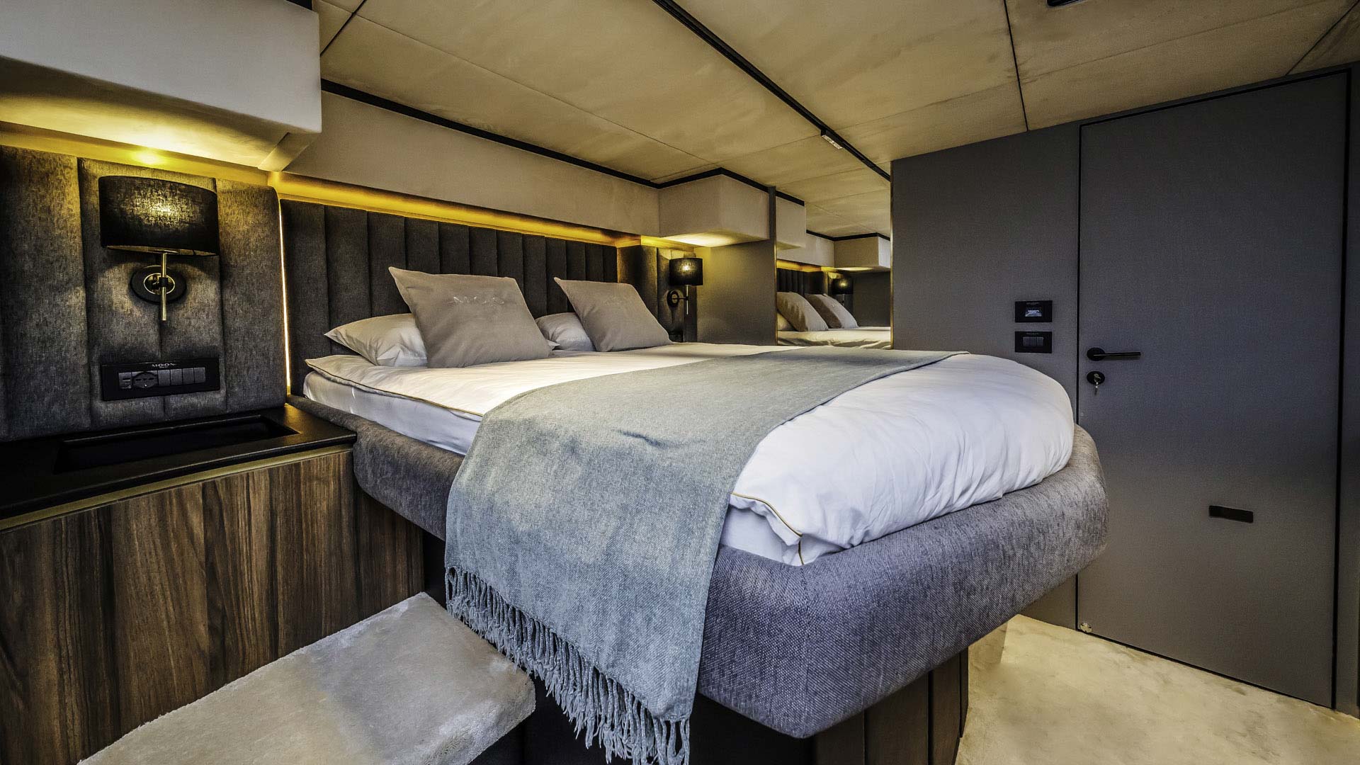 19-Over-the-Moon-Double-cabin-port-side-bow