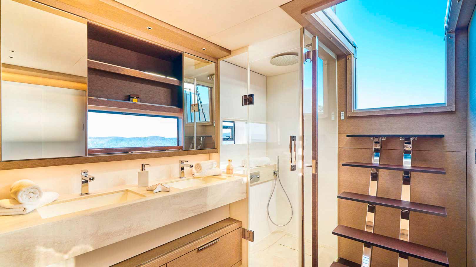 26-AMADA-MIA-master-private-stairs-3