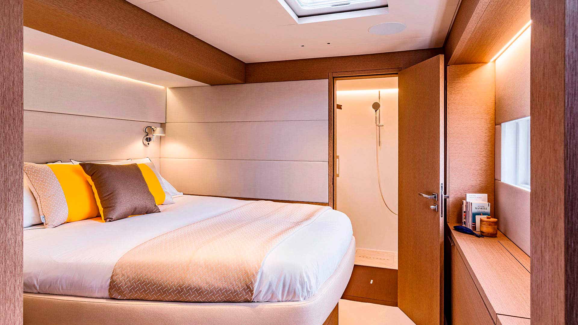 28-AMADA-MIA-cabin-side-view-29