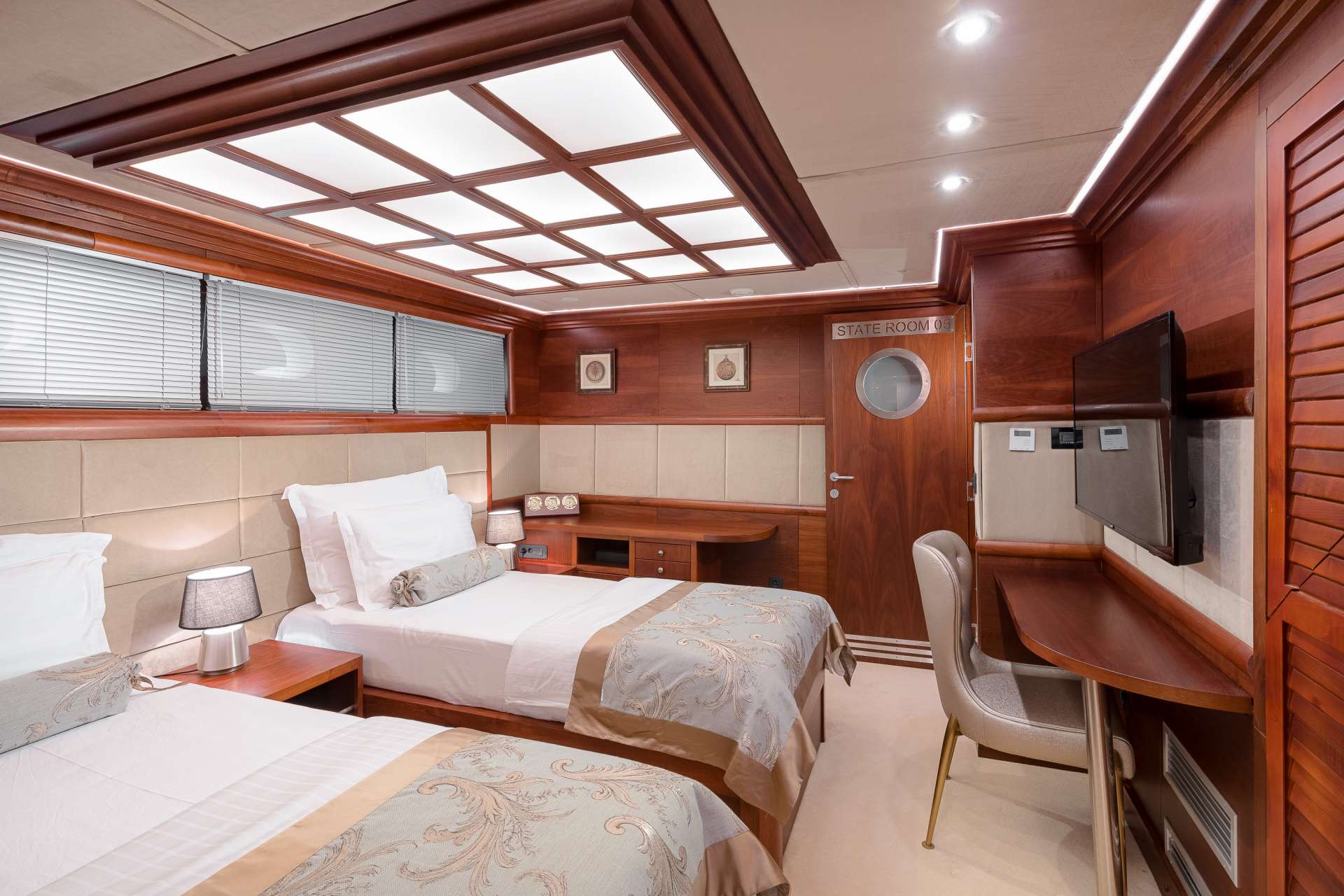 LG convertible bed cabin No 4 and 5 (1)
