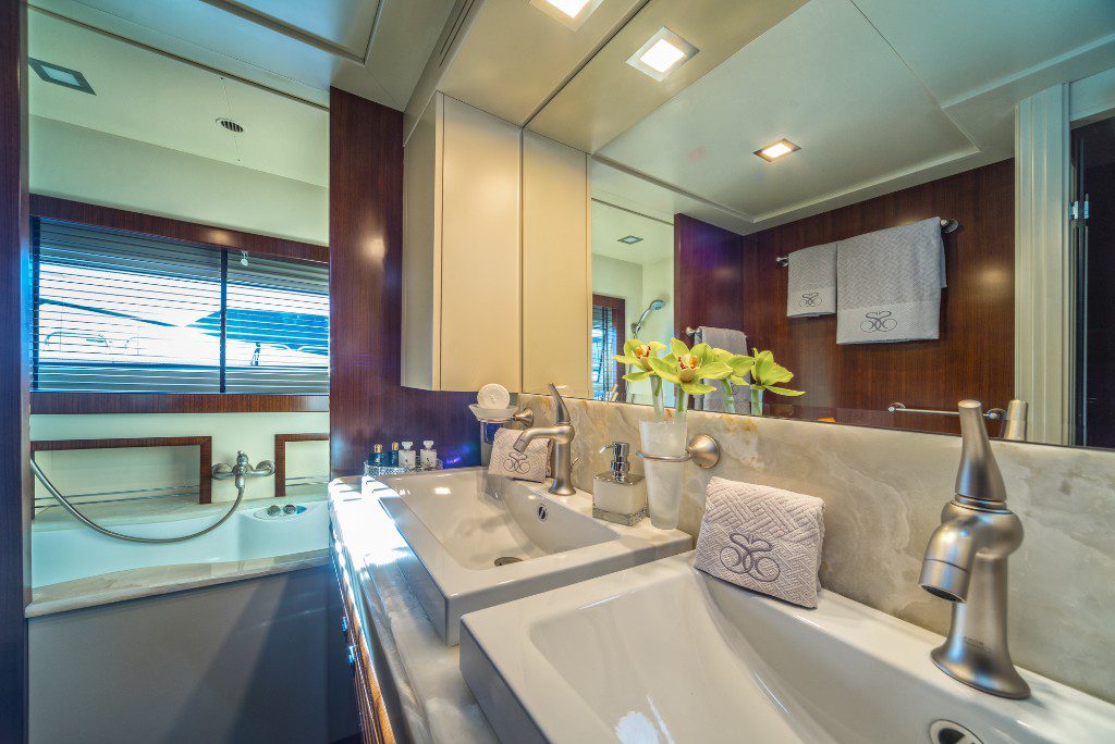 SeventhSense_bathroom1