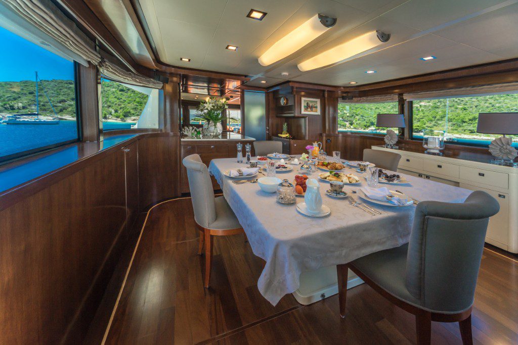 SeventhSense_inside_dining