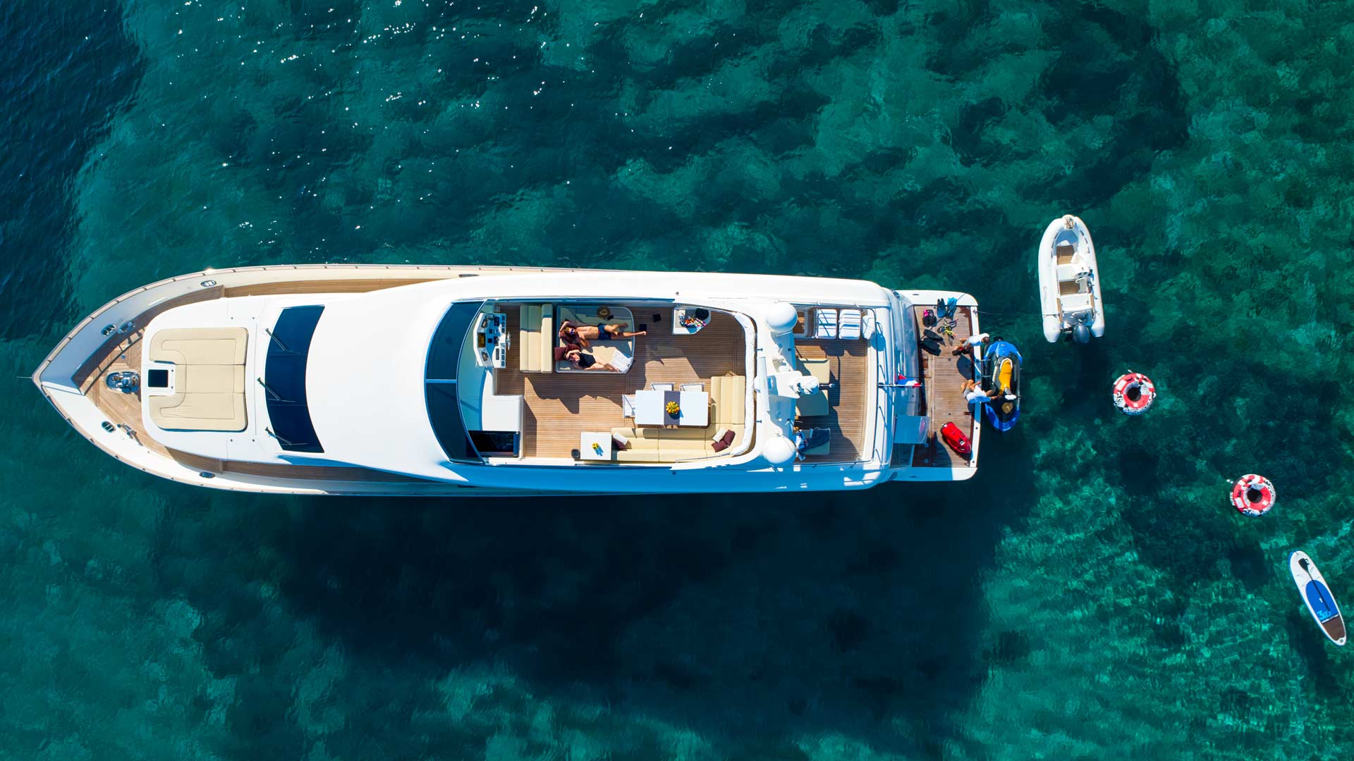 book a yacht charter