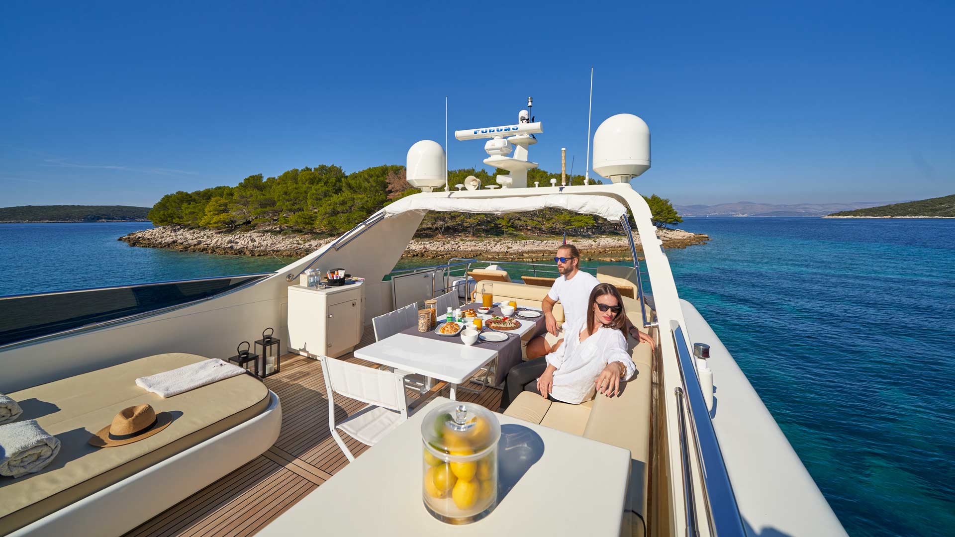 book a yacht trogir