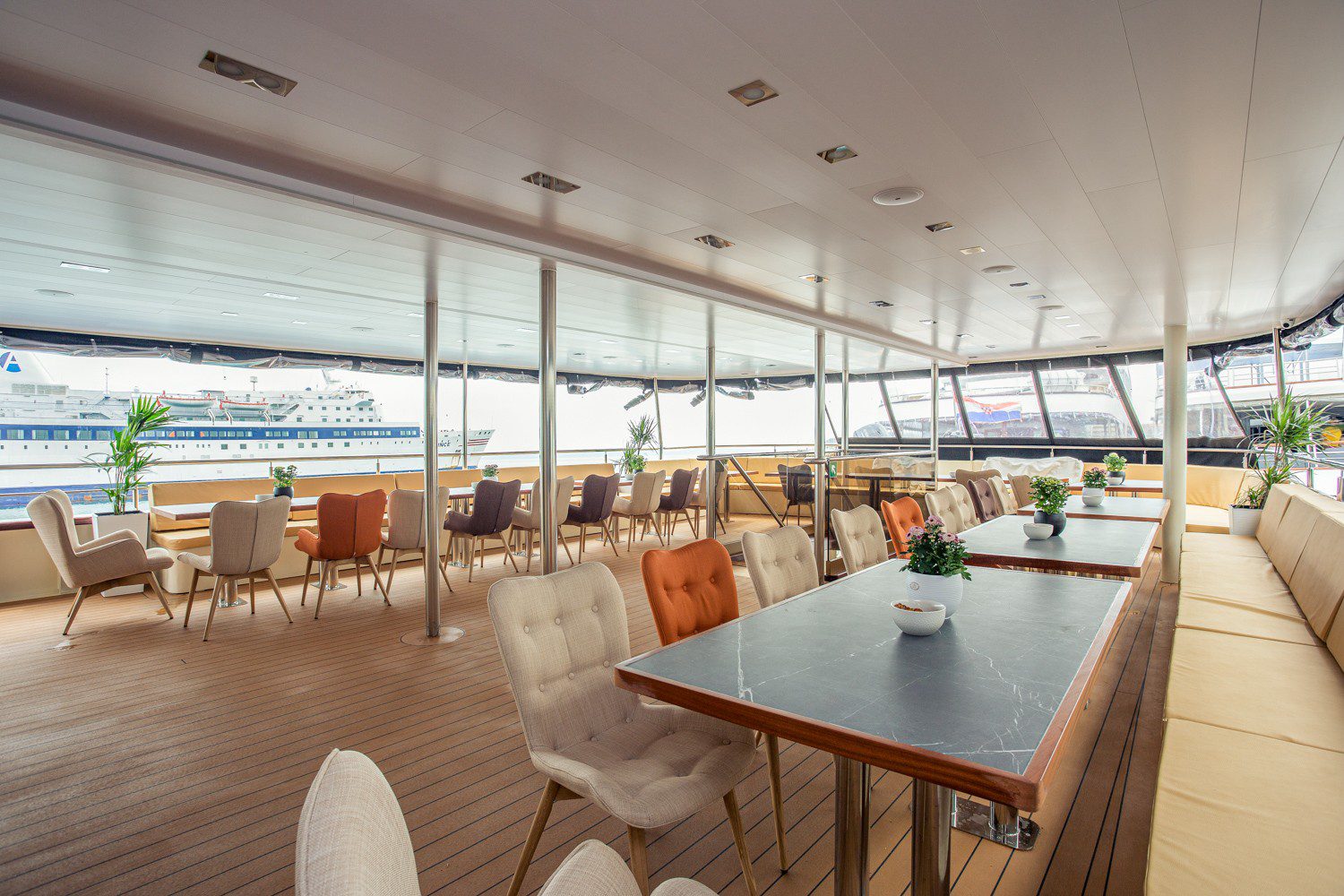 lastavica-lounge-001
