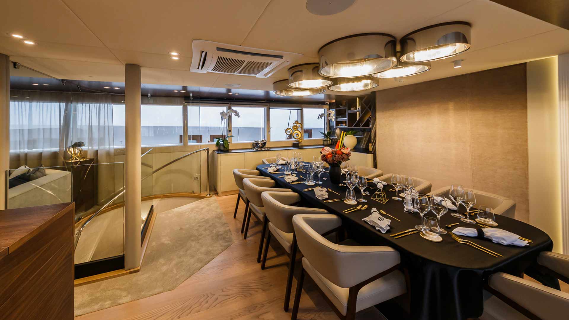 14-clase-azul-dining-area