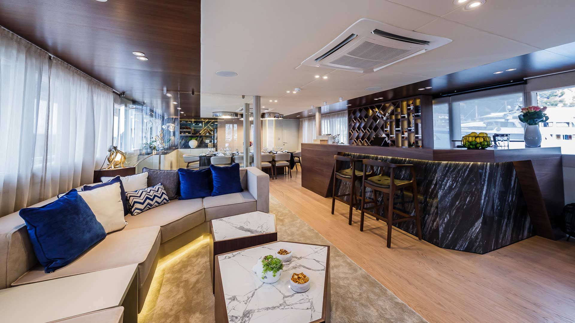 20-clase-azul-salon-bar-area
