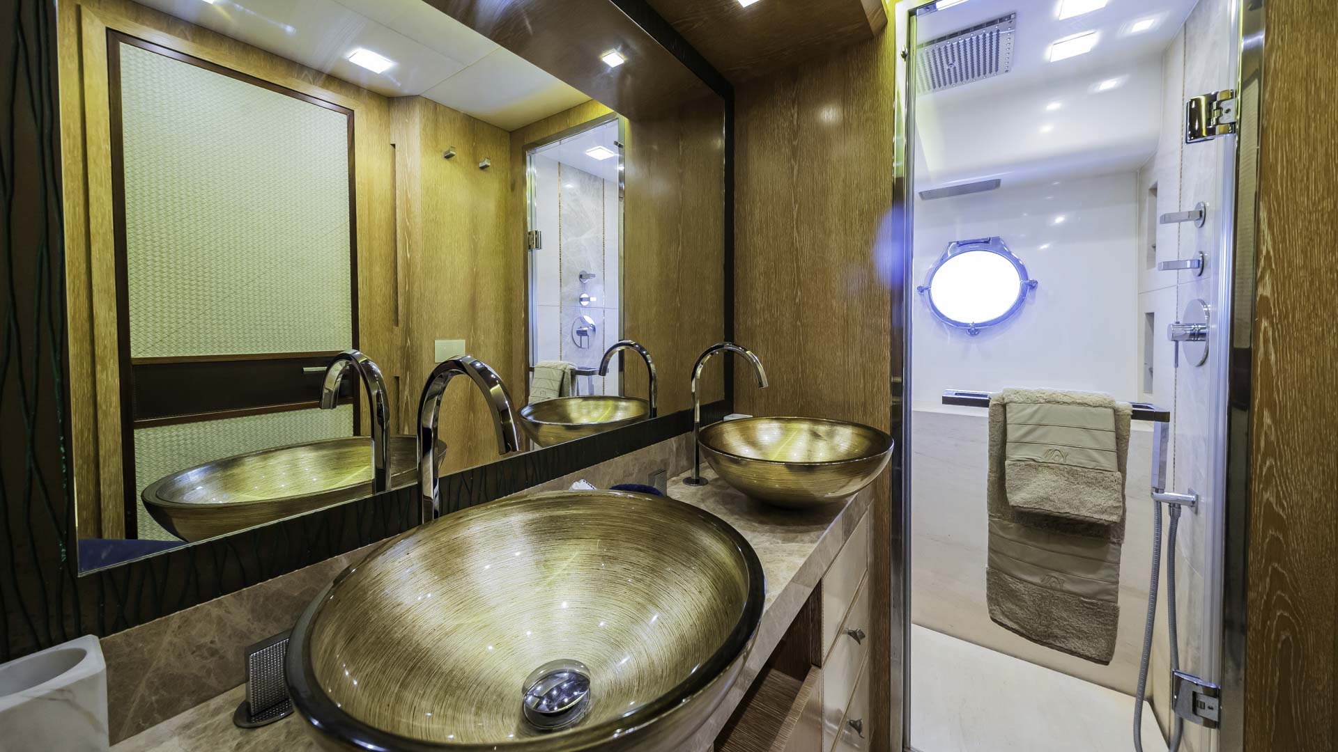 23-GIORGIO-VIP-cabin-bathroom_
