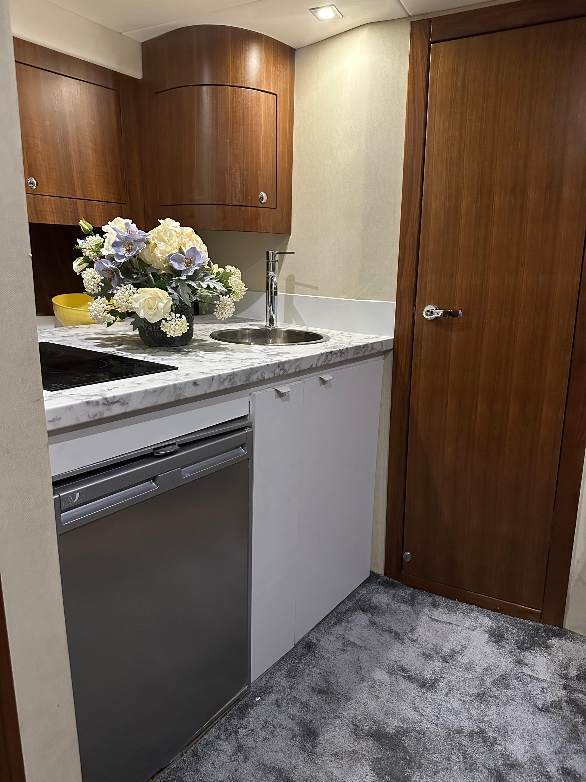 Mirakul 40 daily charter comfortable saloon seating area yacht