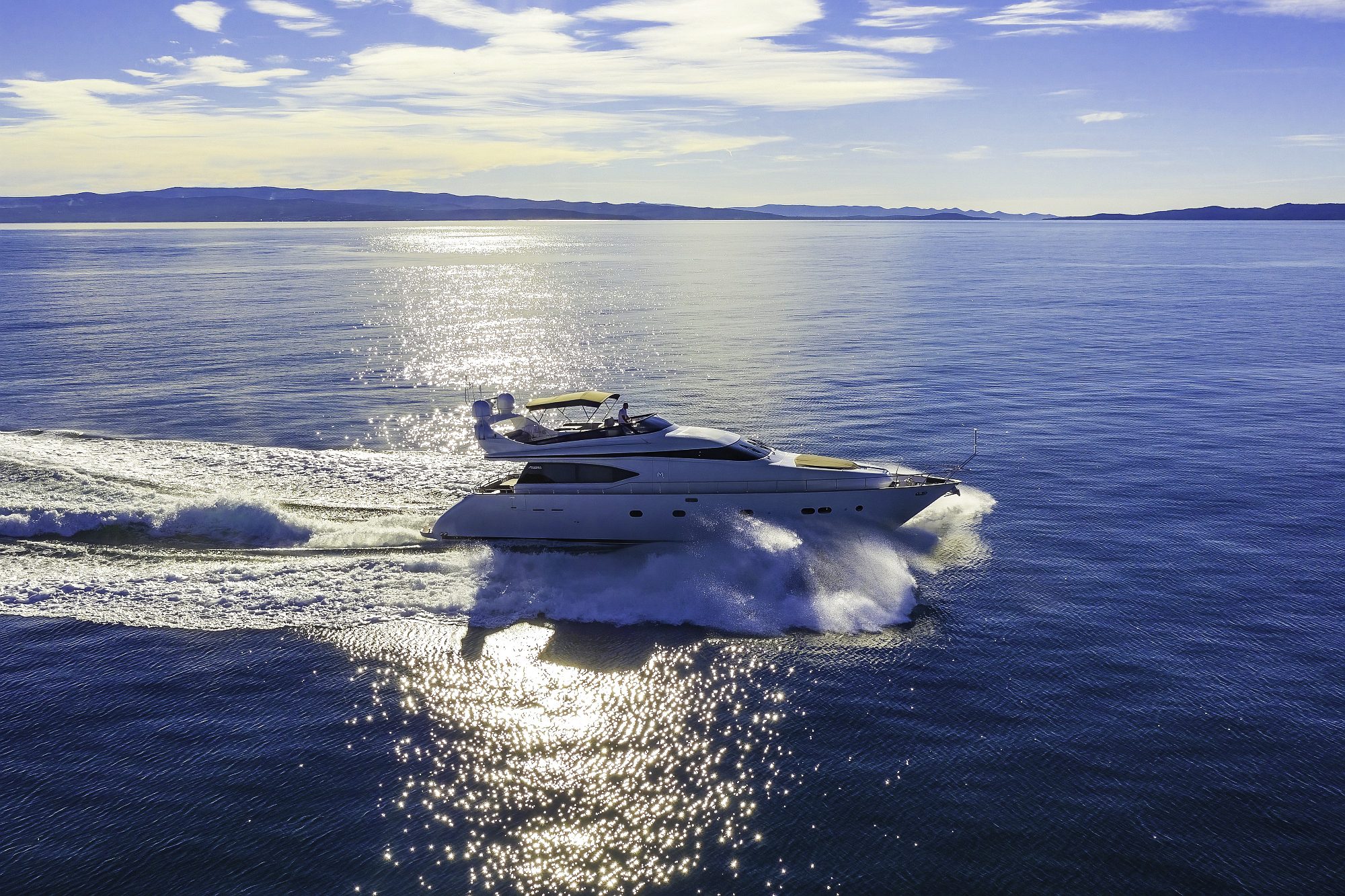 06-HOPE-I-cruising-sun _