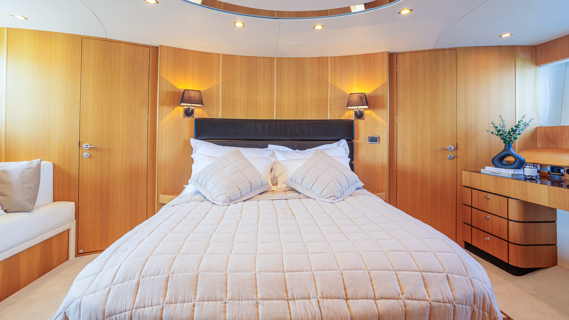 17-Master-cabin_