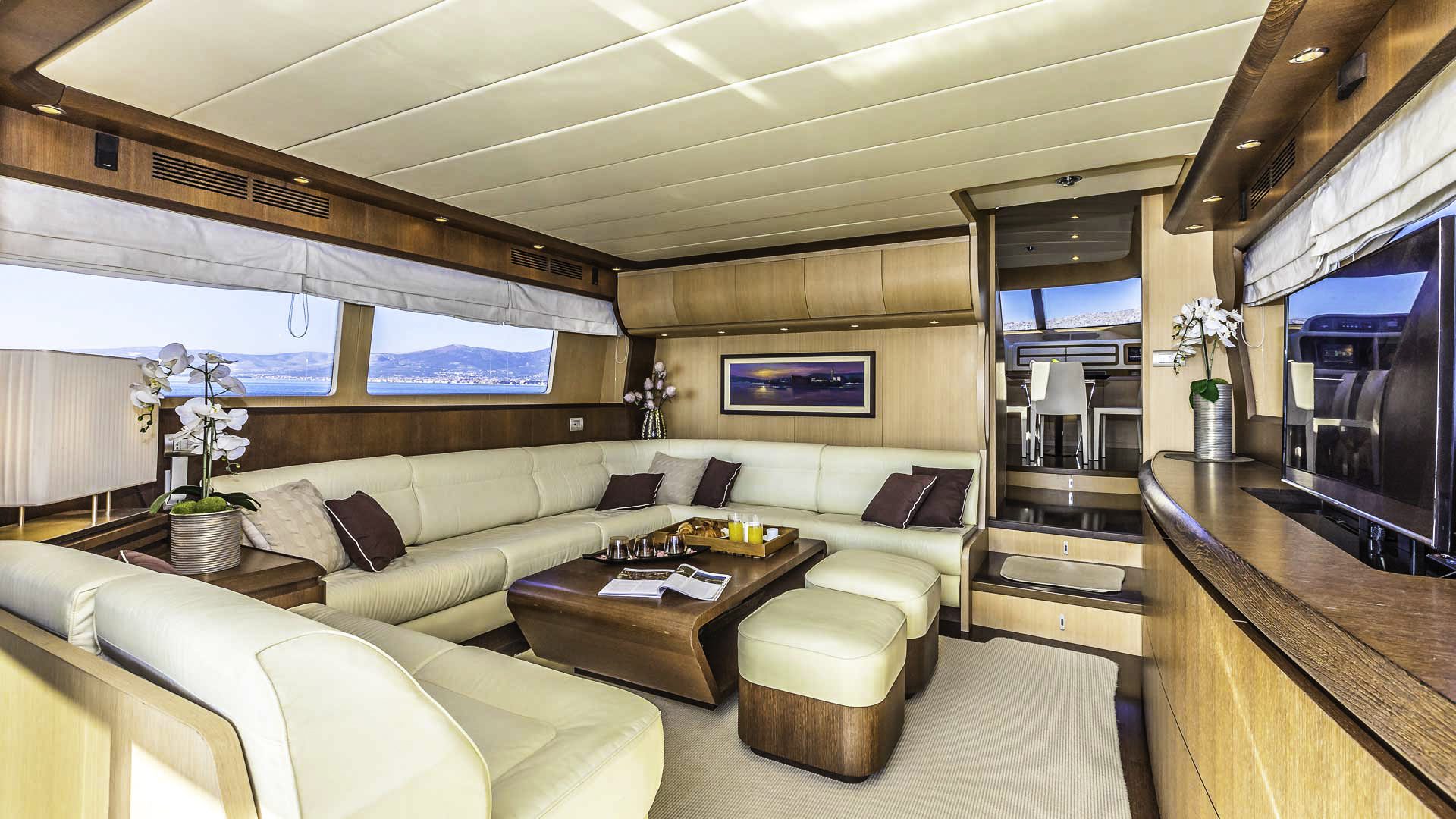 24-HOPE-I-salon-full-view _