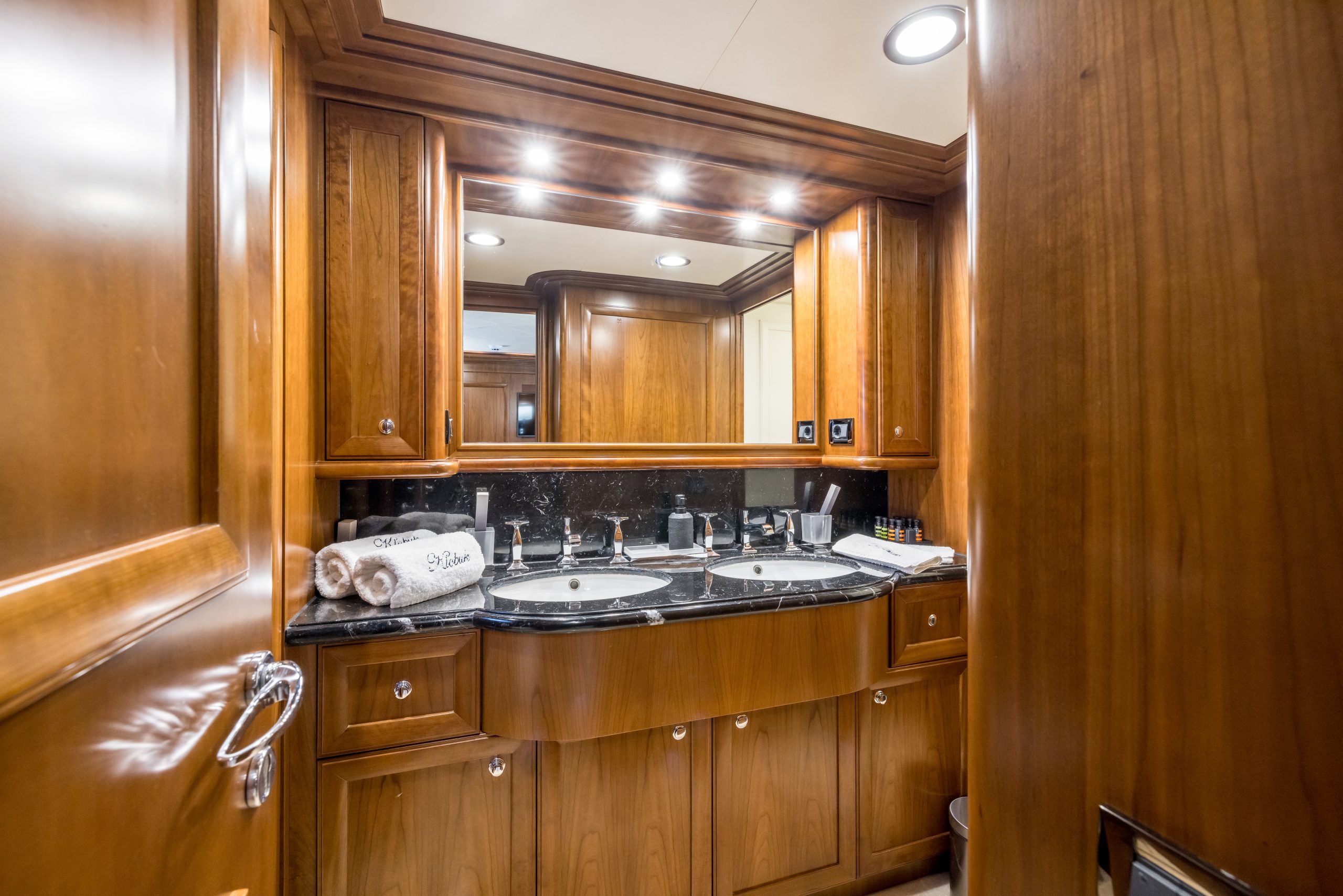 27-Klobuk-VIP-bathroom_