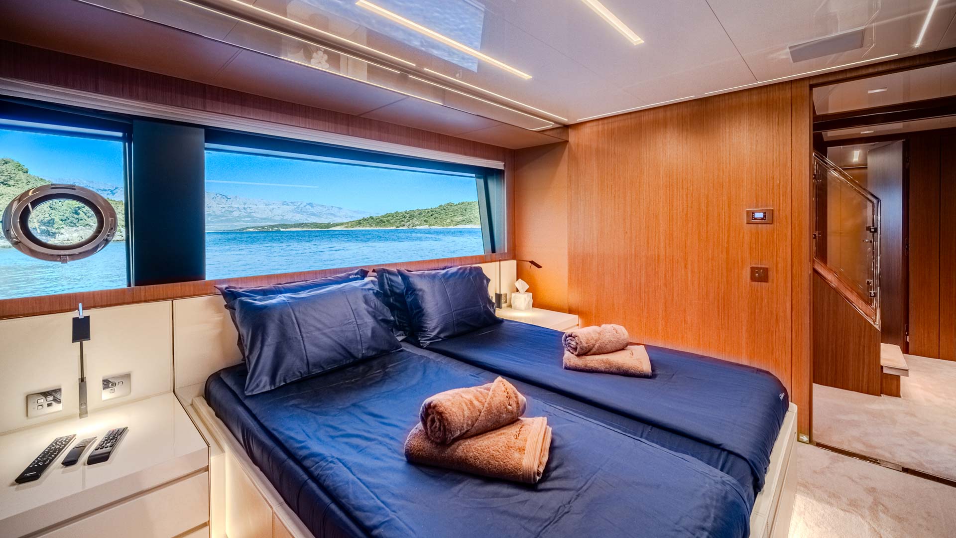 27-No-Stress-888-Double-cabin_