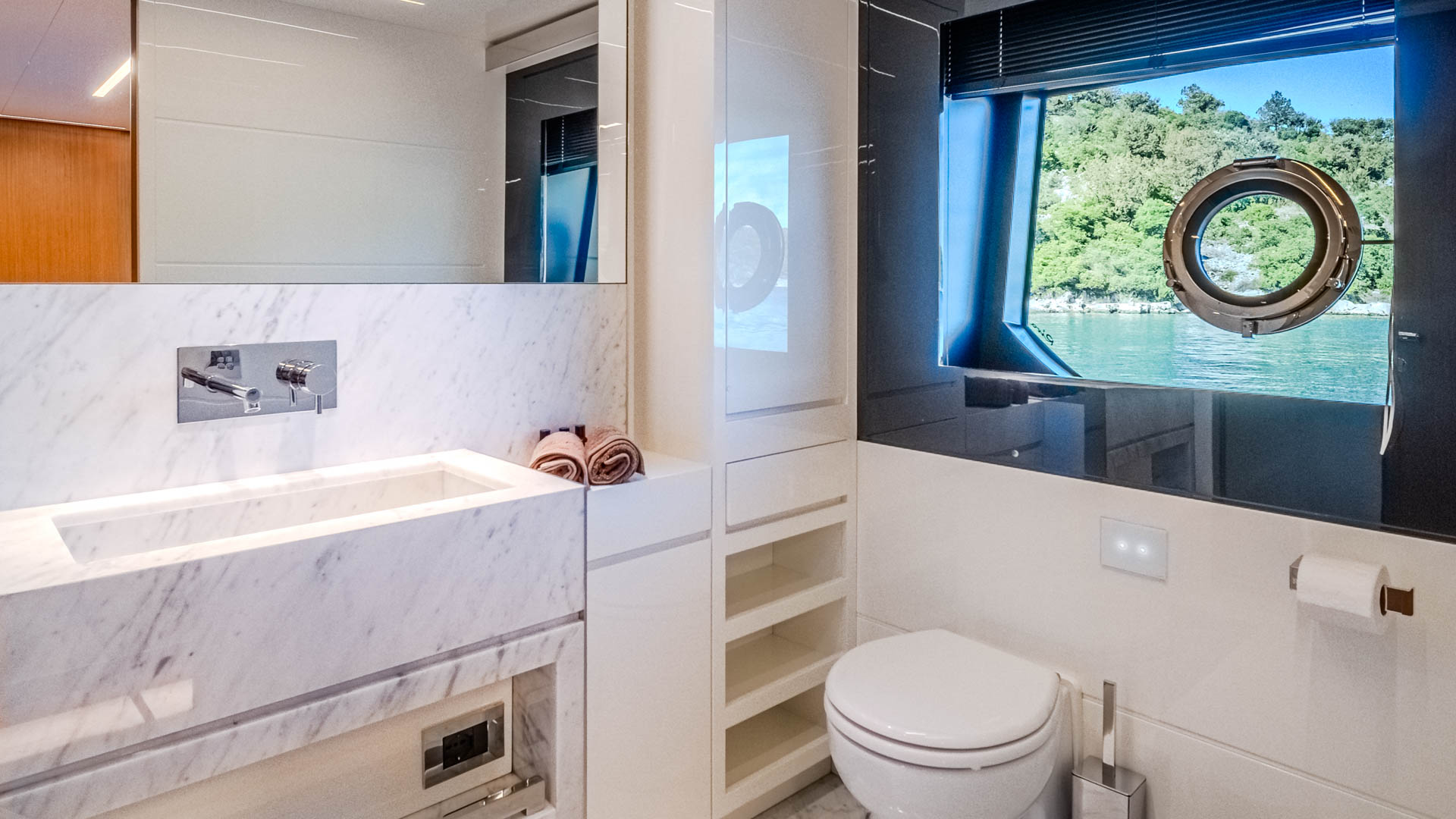 29-No-Stress-888-Bathroom_