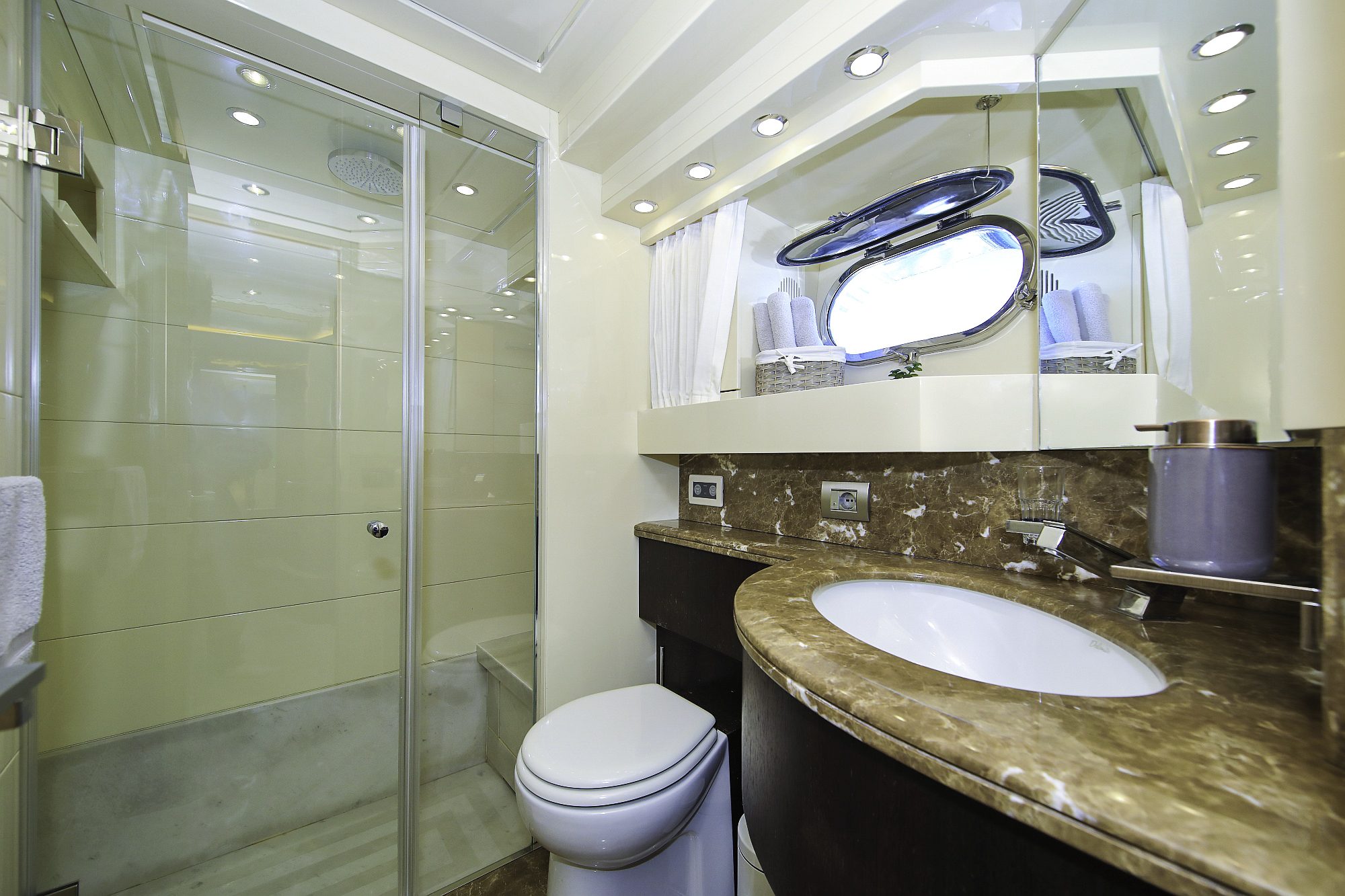 31-HOPE-I-Master-toilette _