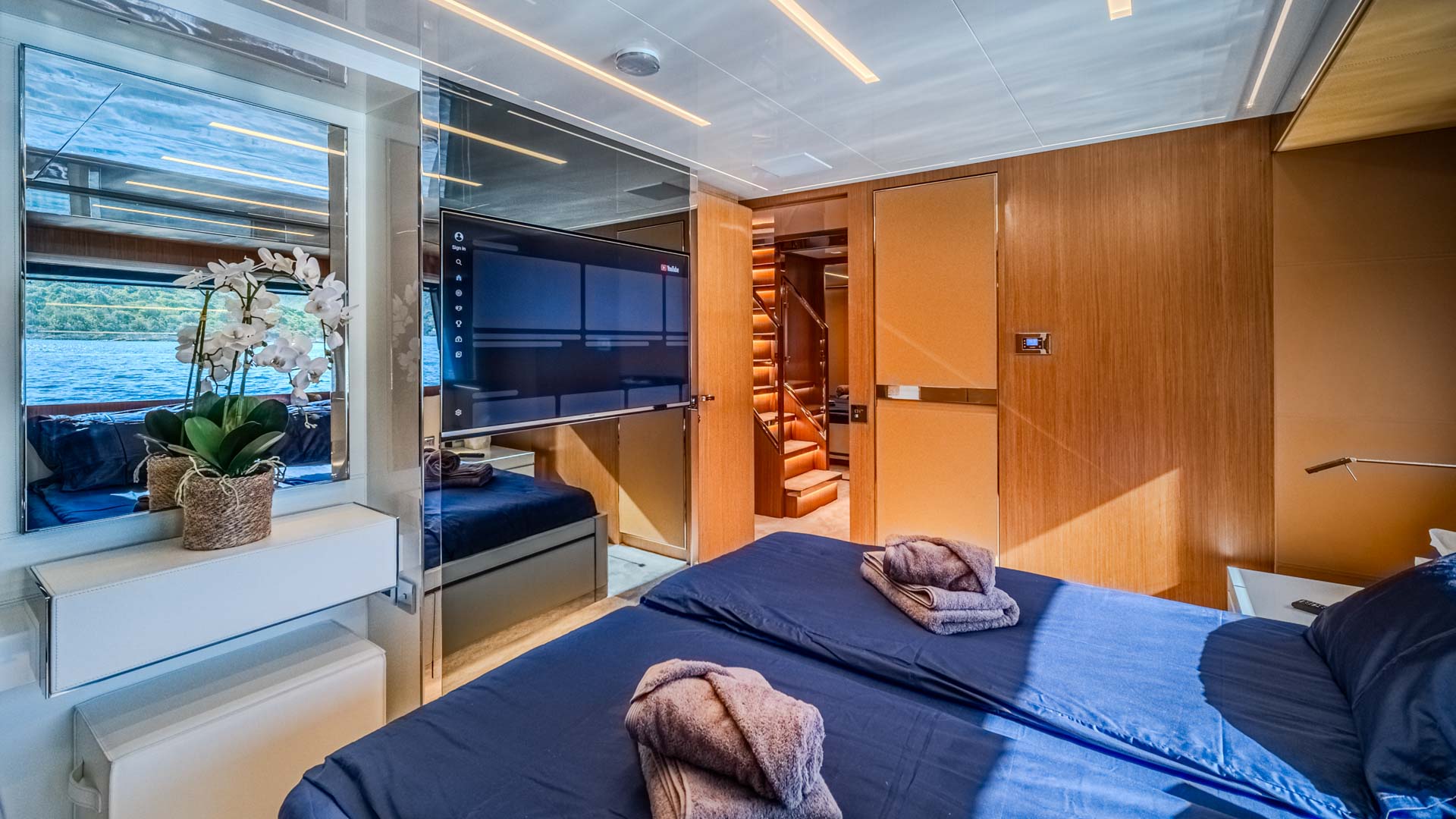 31-No-Stress-888-Double-cabin-side-view-2_