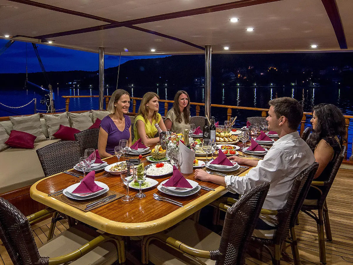 1154800220000101476_Morning_Star_ext_11