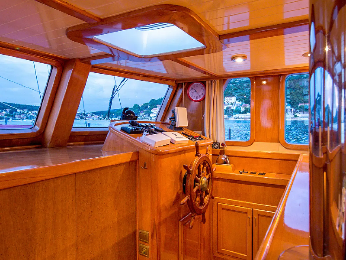 1897804220000101476_Morning_Star_int34