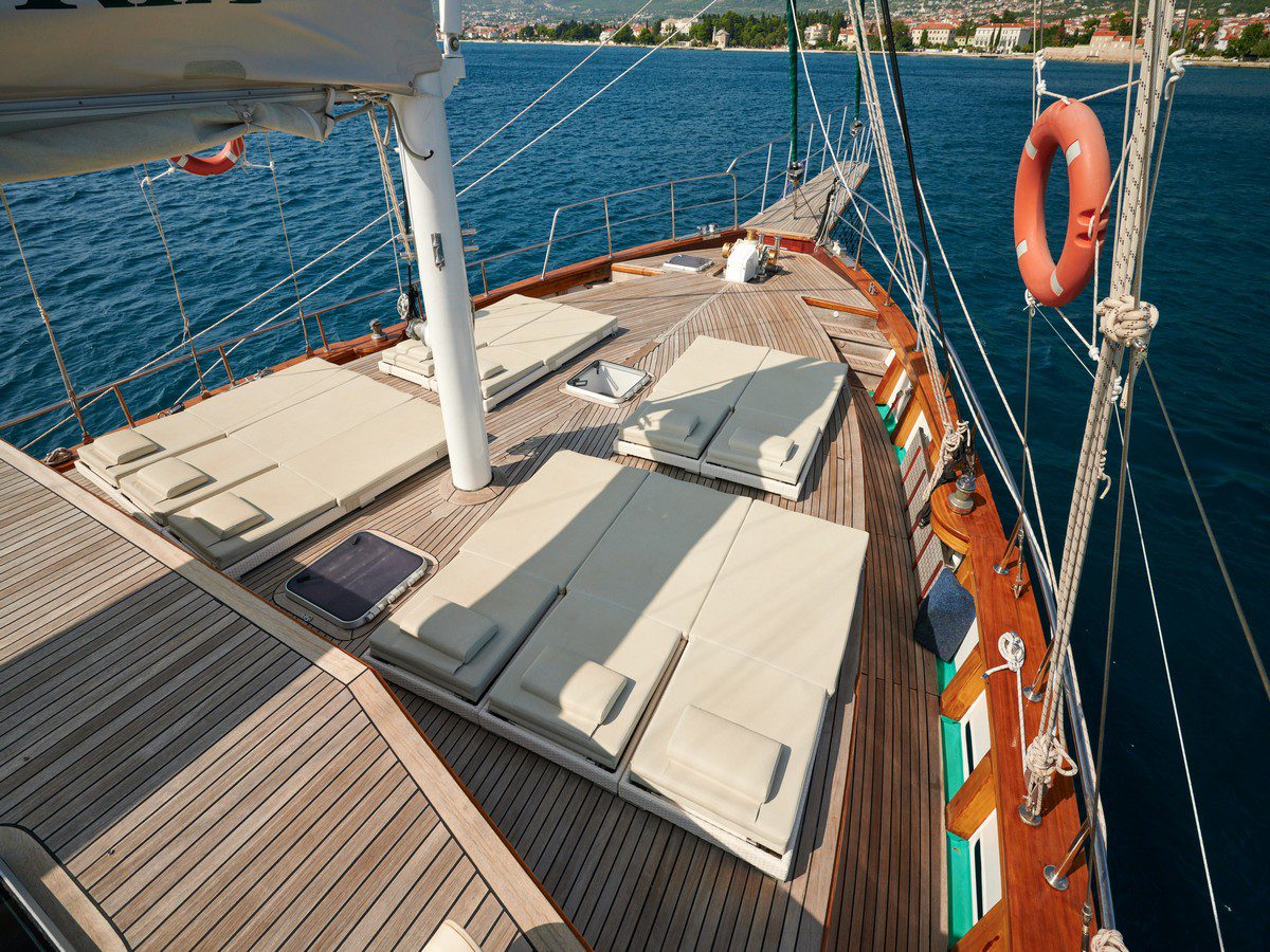 27351611476400098_gulet-croatia-charter-queen-of-adriatic-13