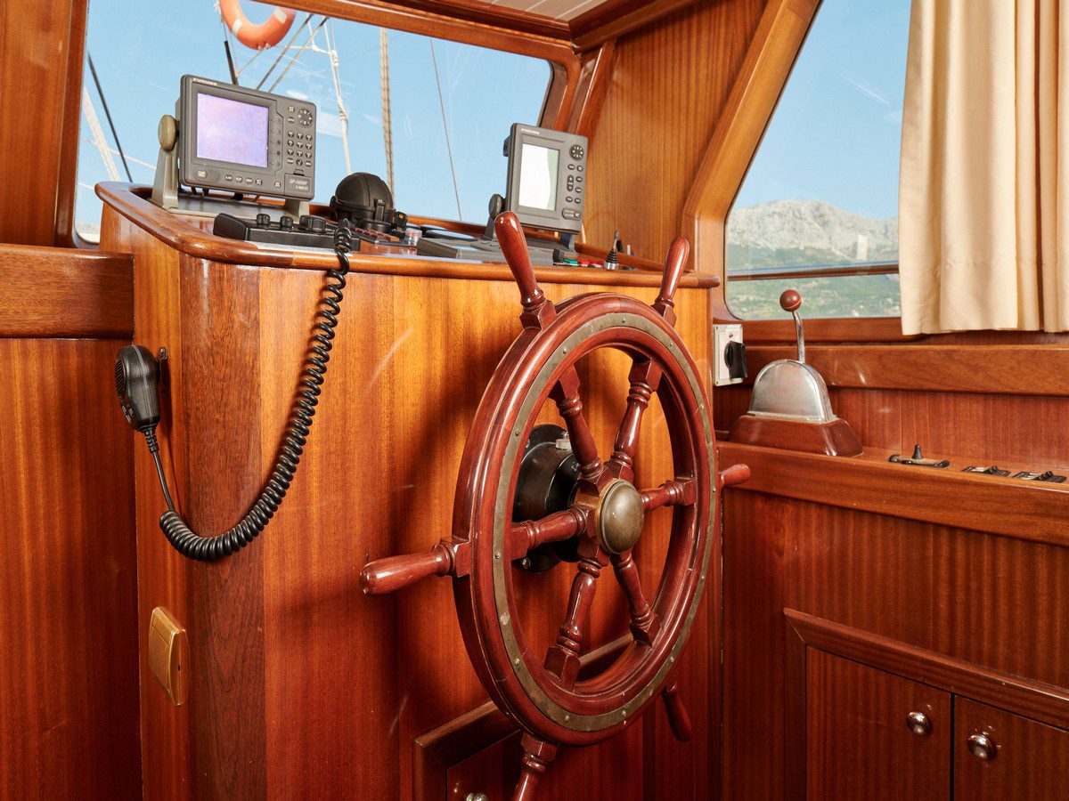 27351891476400098_gulet-croatia-charter-queen-of-adriatic-28