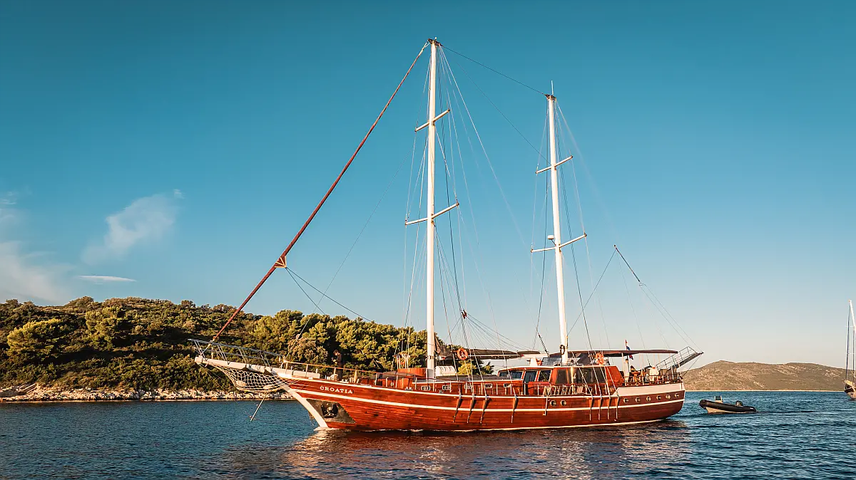 6382269360000102304_Croatia_ext_10