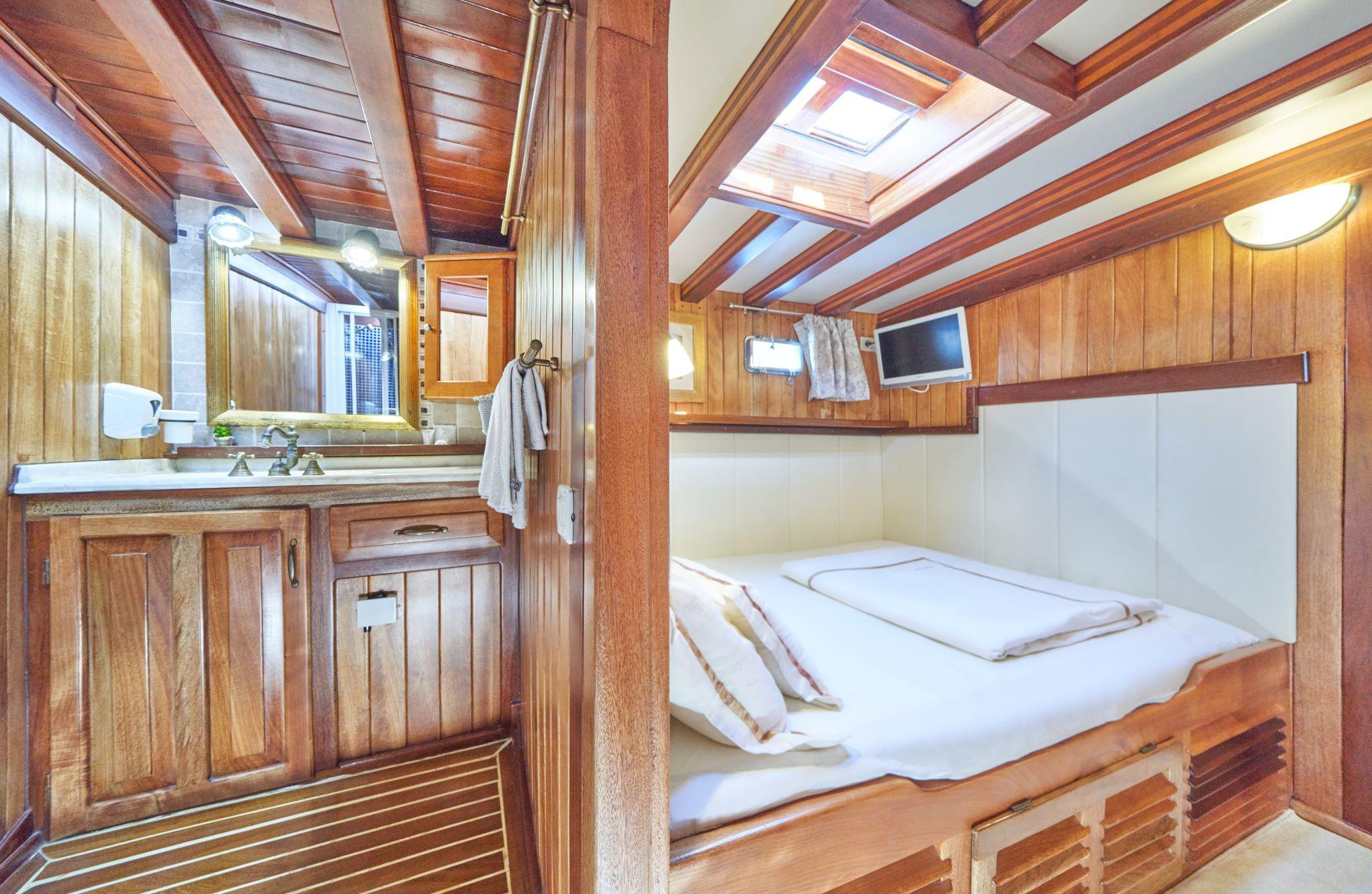 Libra-double-room-with-ensuite