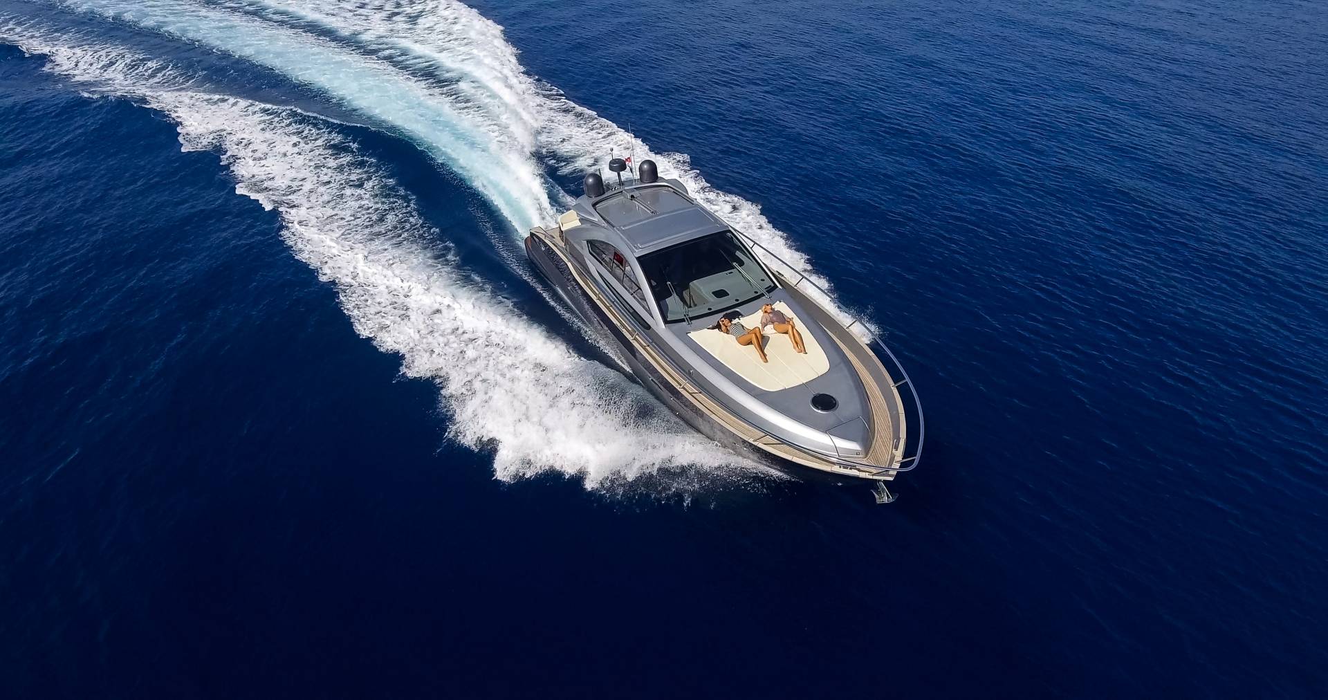 Luxury Adriatic Day Cruise Pearlsea 56 yacht at sea