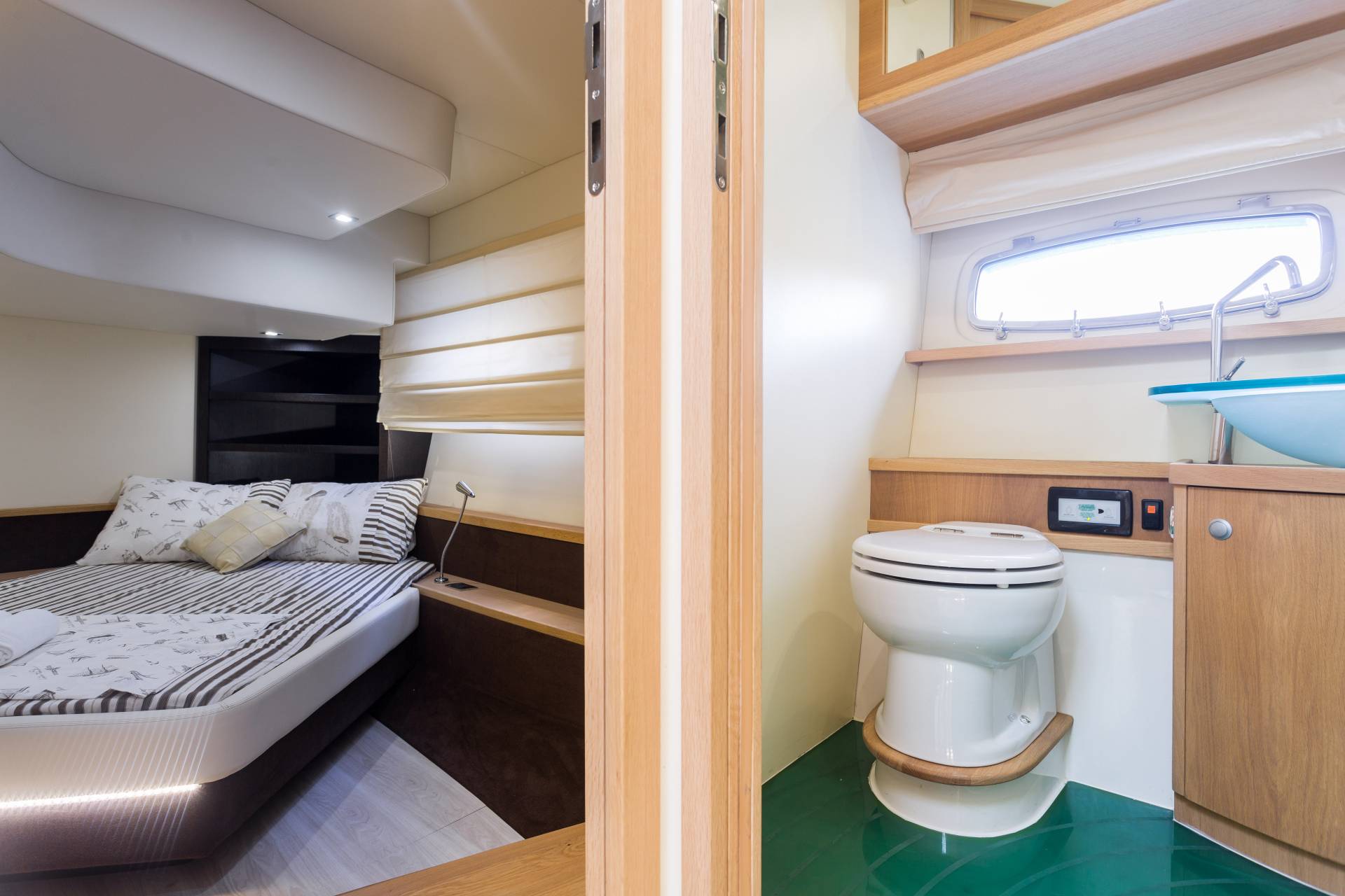 Luxury Adriatic Day Cruise Pearlsea 56 bathroom interior