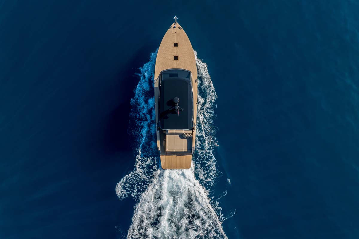 Luxury island hopping Split Colnago 45 cruising Adriatic Sea