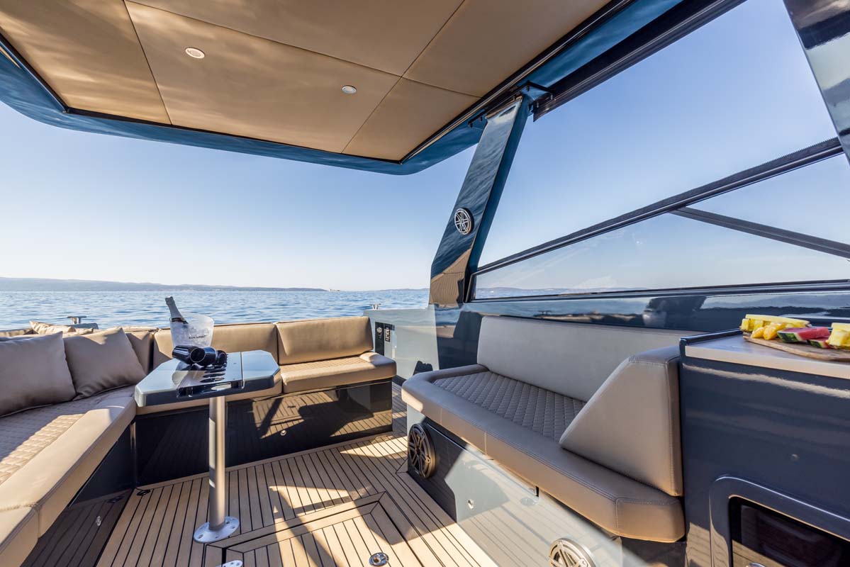 Deck lounge Colnago 45 luxury island hopping Split